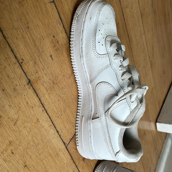 Good condition, very minimal wear - Picture 5 of 6